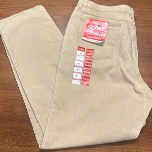 Women’s Chic Tan stretch Jeans.  NWT